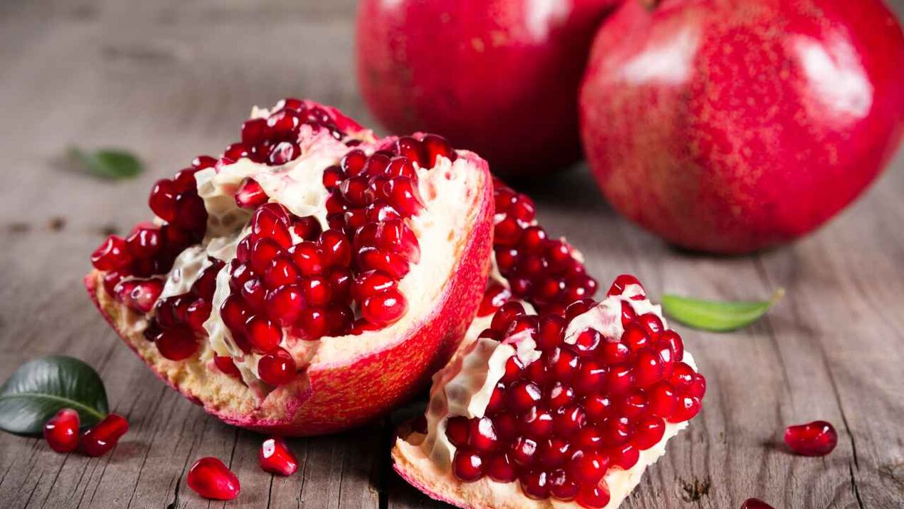 Pomegranate normalizes a man's hormonal health